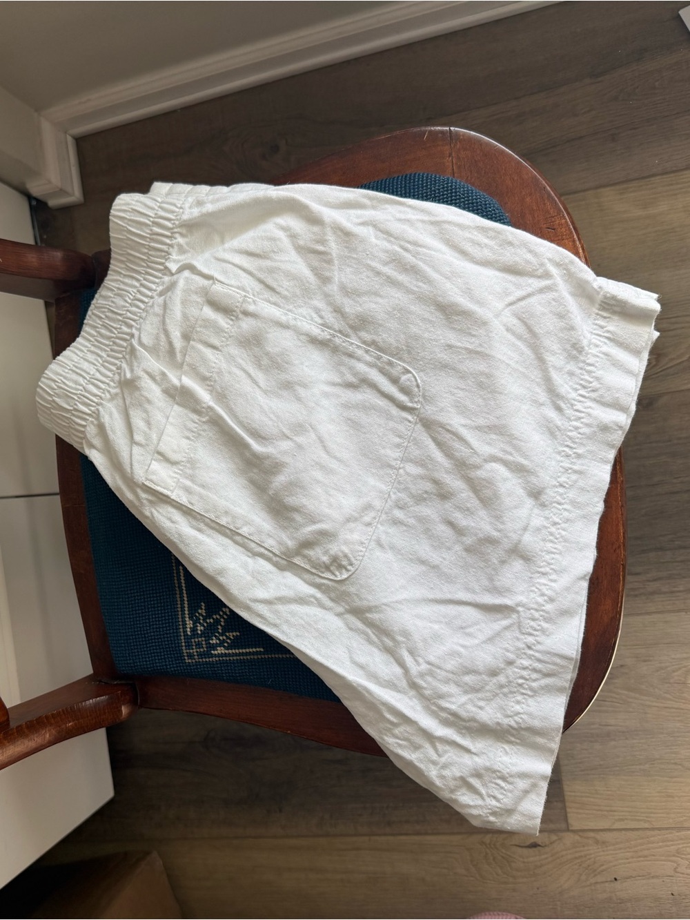Old Navy Women’s White Linen Blend Pull-On Shorts Size L